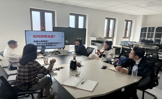 3.XPJ·(澳门区)公司官方网站·南山温泉城营销团队新媒体运营培训现场_副本.jpg 3.XPJ·(澳门区)公司官方网站·南山温泉城营销团队新媒体运营培训现场_副本.jpg