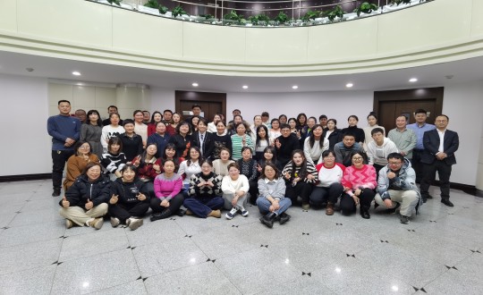 2024年1月13日，药业公司进行2023年度总结赞美暨“平行腾飞”主题年会_副本.jpg