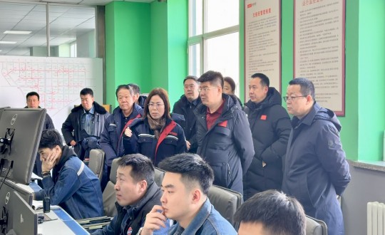 1.长春市副市长张春达一行深刻XPJ·(澳门区)公司官方网站新城供热公司实地调研_副本.jpg